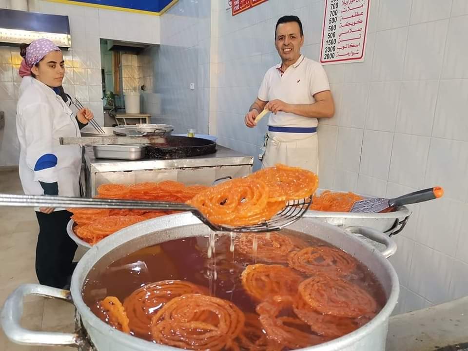 Sfaxien_Net's tweet photo. صور #الزلابية و #المخارق تجينا من  #المحرس #صفاقس  في #رمضان_الخير_2023 🥐😍 https://t.co/cg7R9xjs3a