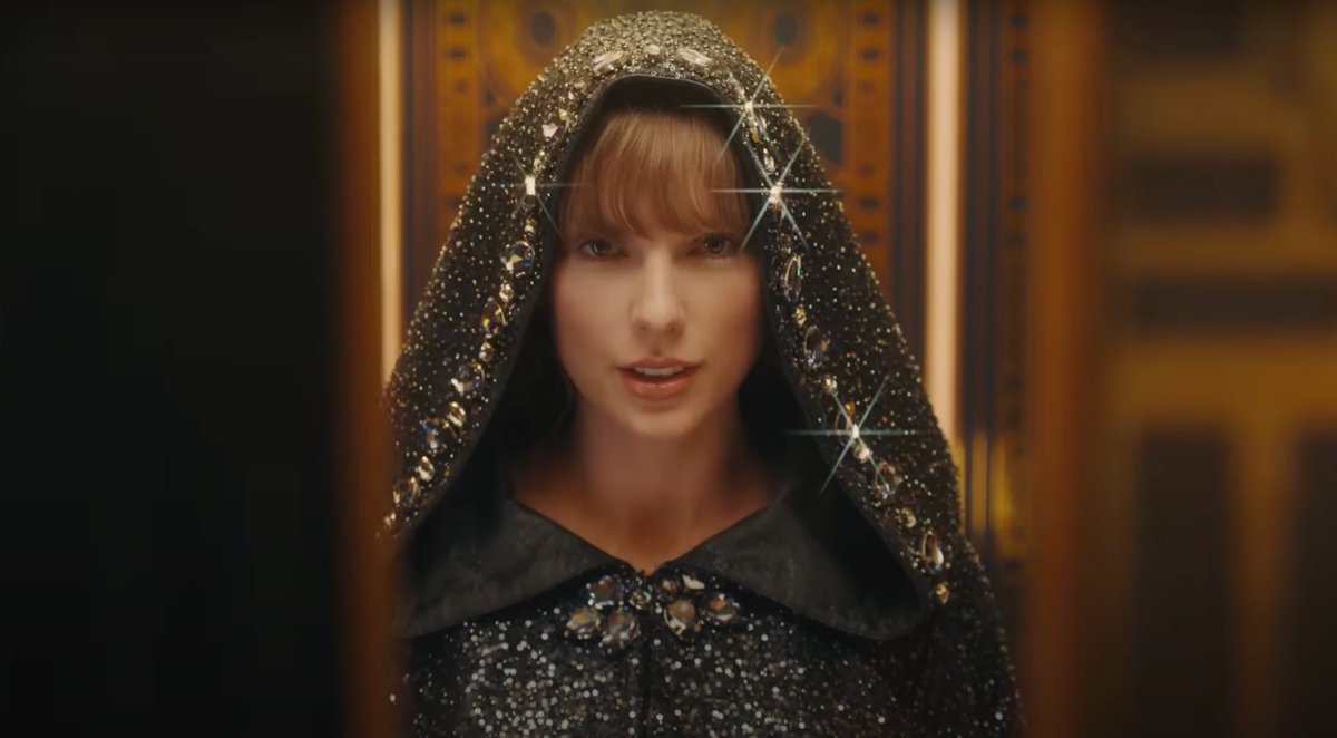 onastarlitnight's tweet photo. y’all are saying reputation but all i see is this……..are we about to get off on the 13th floor https://t.co/D8hipQkKR9