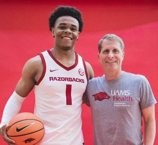 ARHoopScoop's tweet photo. UPDATE: UCA sophomore transfer &amp; Bryant native Camren Hunter @lif3cam (6-3 G) told me he'll take a 2nd UOV to Arkansas on Tues (along w/his Mom) ... set to visit St. Louis on April 19-20, but that could be moved up ... Georgia Tech latest to get involved ... https://t.co/cLpvled4ww