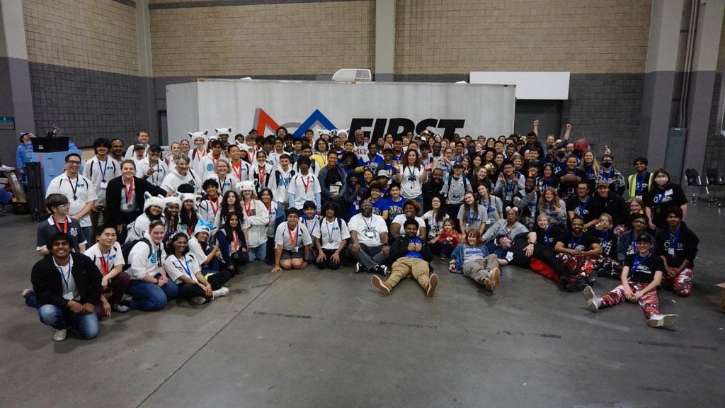 Congratulations to ALL FIVE Charlotte teams for making it to the FIRST NC district championships! Let's make it LOUD at ECU! <a href="/OfficialBOW4290/">BOW Community Robotics</a> <a href="/YETI_Robotics/">YETI Robotics 3506</a> #AvianRobotics #BuzzCityRobotics <a href="/FRCTeams/">FIRST Robotics Competition</a> <a href="/FIRSTweets/">FIRST</a> <a href="/firstlikeagirl/">FIRSTLikeAGirl</a> <a href="/FIRSTNC/">FIRST North Carolina</a>
