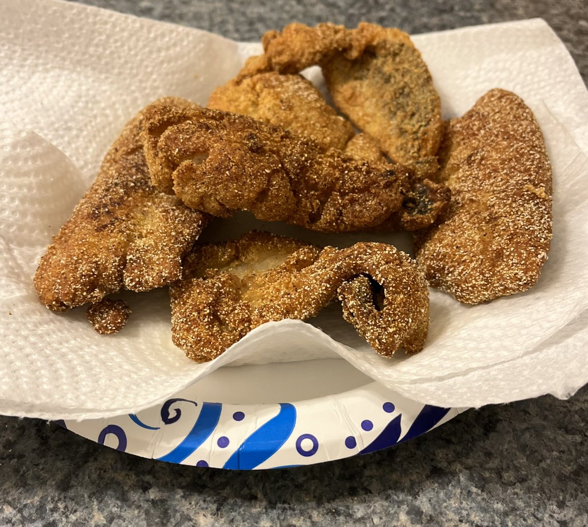 ChocolateHip's tweet photo. #Dinner #CookedbyMe #WhitingFish https://t.co/RB77K0gzqM