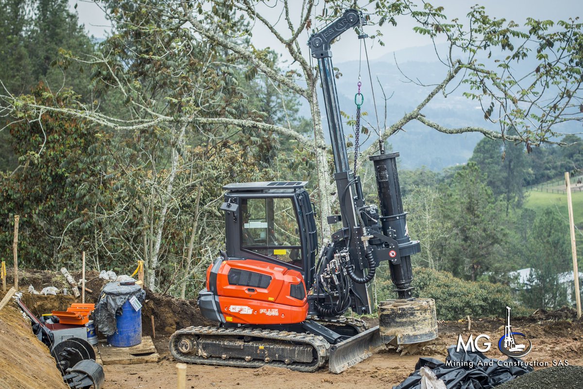 mgmining's tweet image. Entrega final en obra de Piloteadora Tescar CF3S S Plus EVO a importante cliente de Medellin, para más información visítenos en mgmining.com #mgmining #tescar #tescarcolombia #piloteadora #piloteadorausada