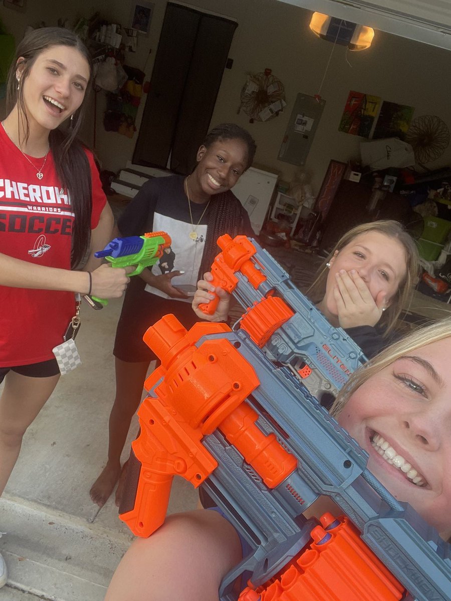sharp_shootas's tweet photo. @nerfettes1 what happened???🚨🚨🚨 1 down 3 to go!! light work😮‍💨😮‍💨😮‍💨 @CHSwarriorsNerf https://t.co/4E8xK8xuOa