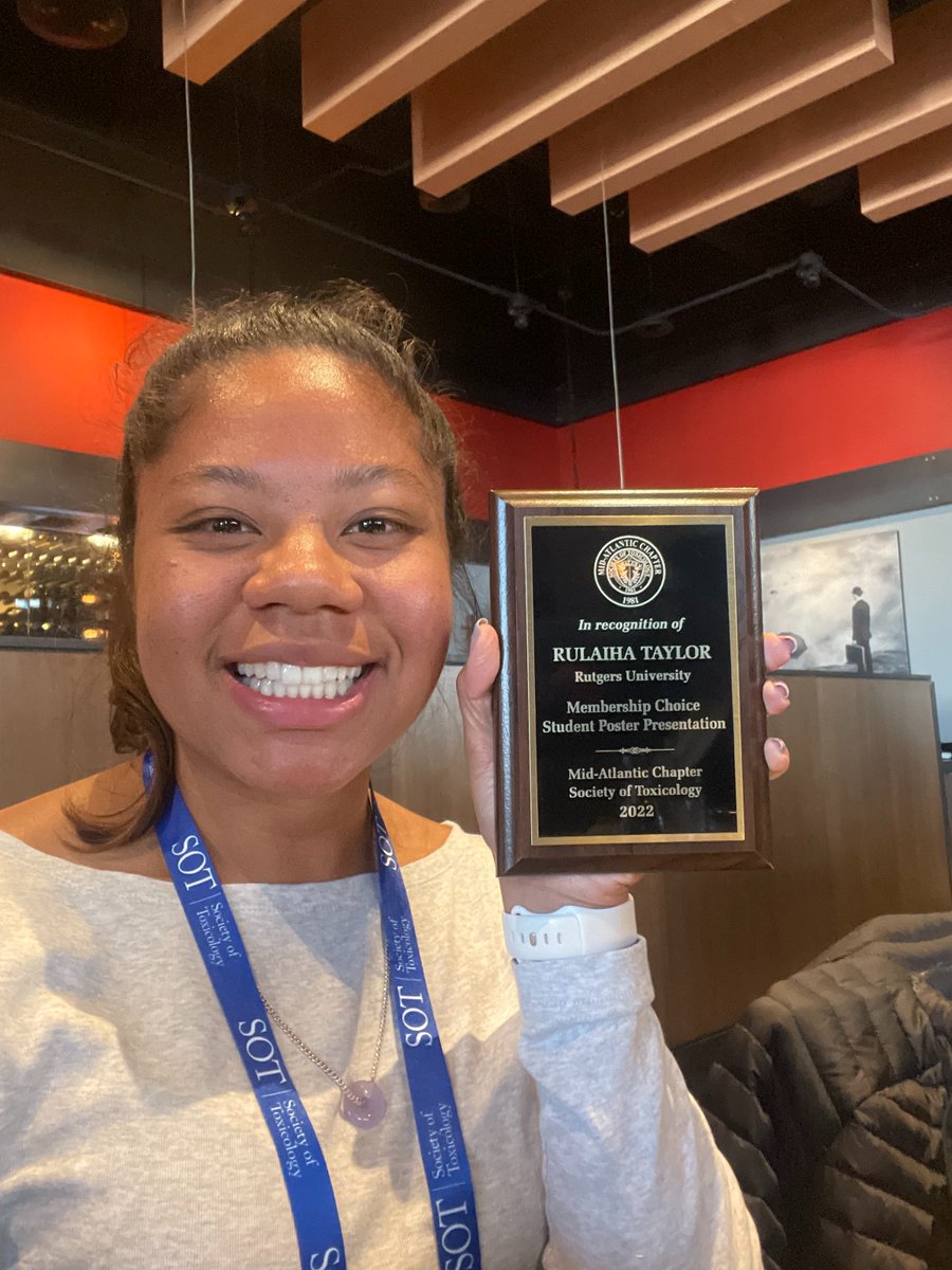 GraceGuoLab's tweet photo. @chynataylor_ won the Membership Choice Student Poster Presentation from her work at MASOT 2022!  Congratulations Rulaiha! https://t.co/7QhfU4BaWZ