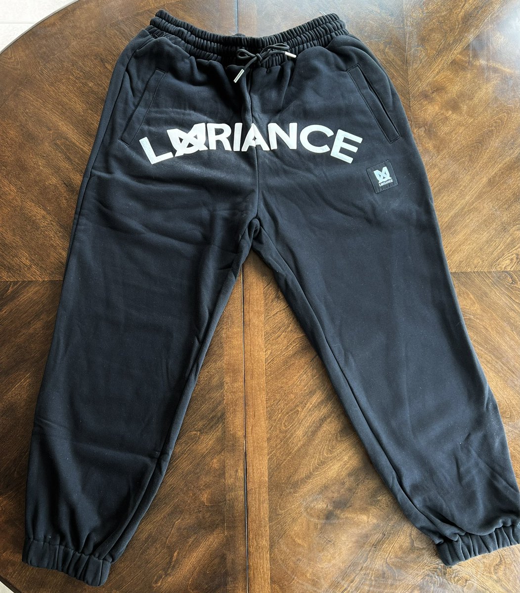 1FAME_'s tweet photo. LUXURIANCE CLOTHING NEW DROP☑️
Shop is now open you can order online 👉🏾 https://t.co/UoxJeWuGy7 https://t.co/AWFlBMQhSH