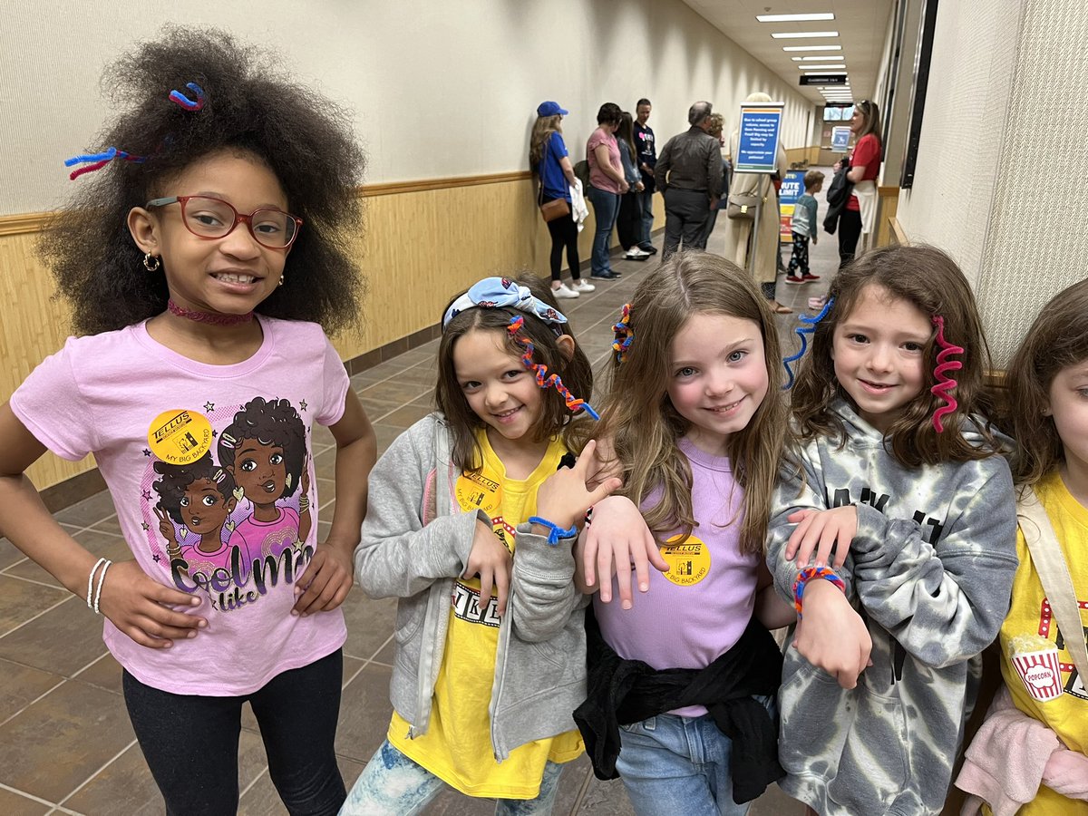 The_Katy_Croft's tweet photo. More fun Tellus photos! 🧲⚛️🔬🌡️☔️🦕🔭💡 @CherokeeSchools @IndianKnollES @tellusmuseum https://t.co/x5rBt0U4I8