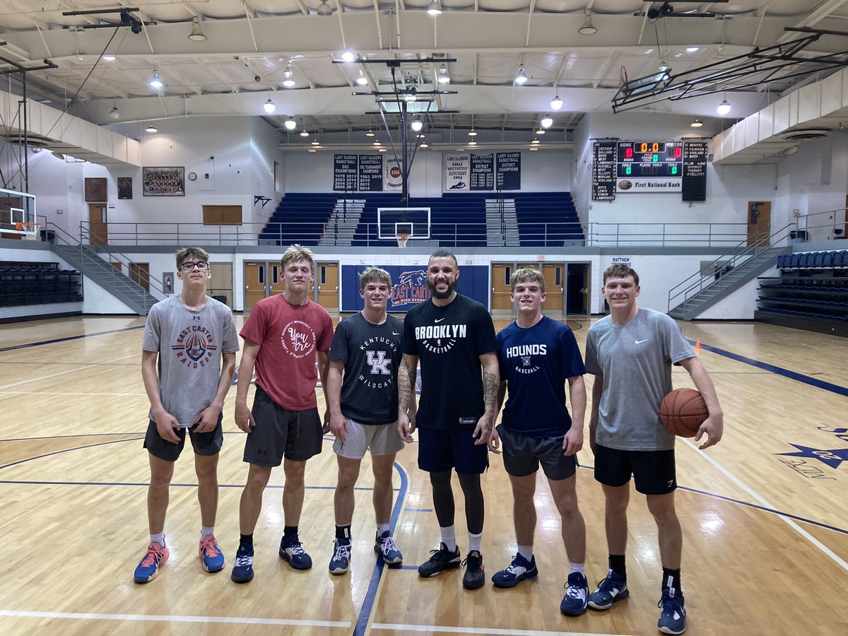 Great workout today with some of East Carters boys team! Man these dudes went super hard in every drill we did and really focused on every detail. Great day! • Ty Scott • Tate Scott • Blake Hall • Evan Goodman • Quentin Johnson #WorkIsWork #ProficientSkillsTraining 🏀