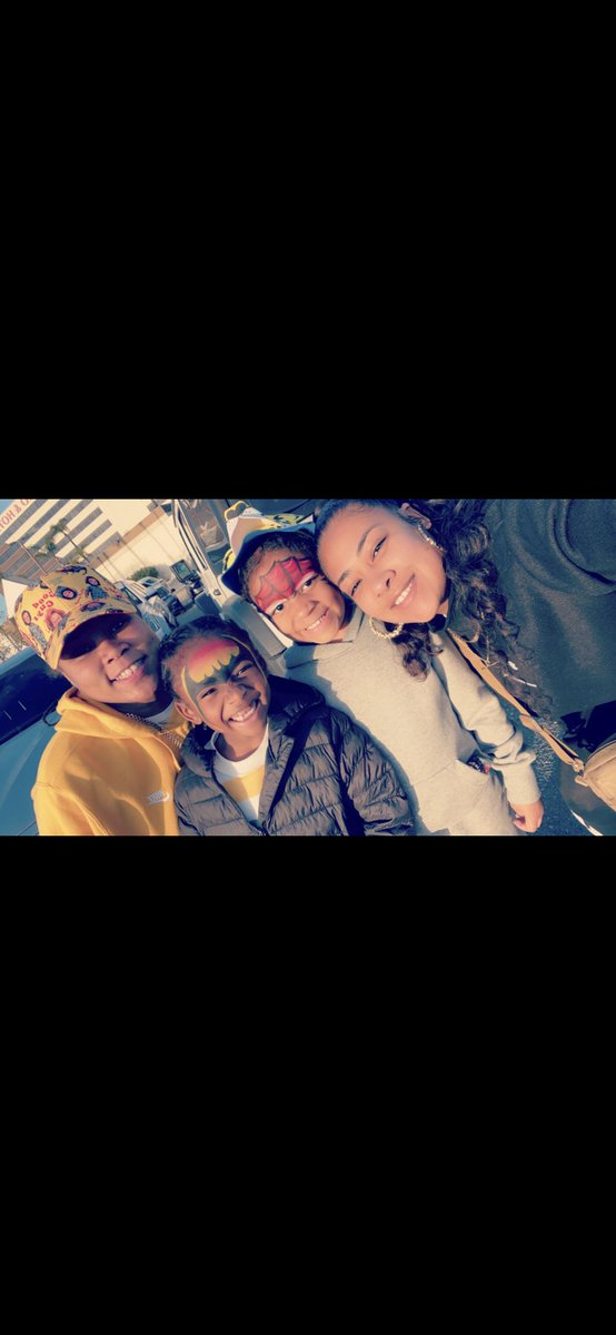 EmooreDino's tweet photo. UNIVERSOUL Circus 🎪 . Compton, Ca . In town , great show. We were deep. https://t.co/6VpUTqeHEW
