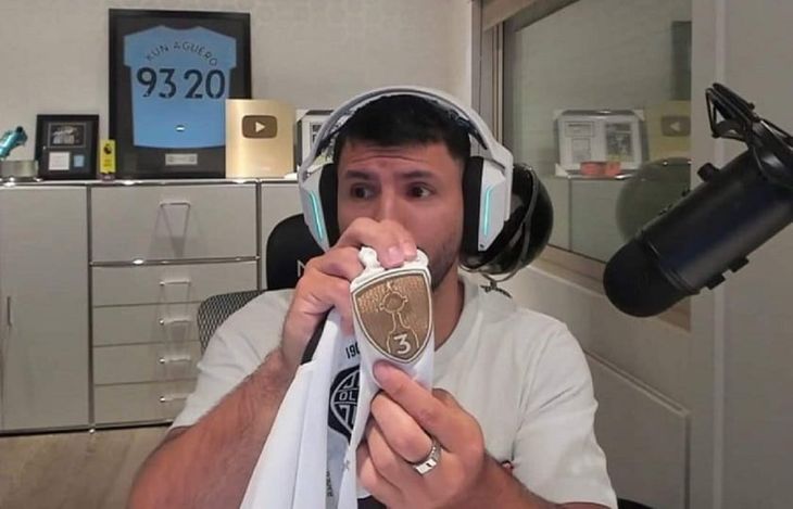 ivan_alexispy's tweet photo. Como el Kun Agüero 🇦🇷,#Messi 🇦🇷 también ya tiene, en este caso, la "10" del club #Olimpia. https://t.co/HzBh0wGrh3