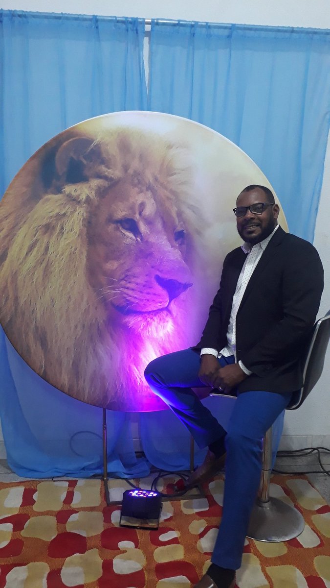 Mesmo em crise Leão nunca vai pastar porque é contra a sua natureza, a crise não pode alterar sua ROTINA !