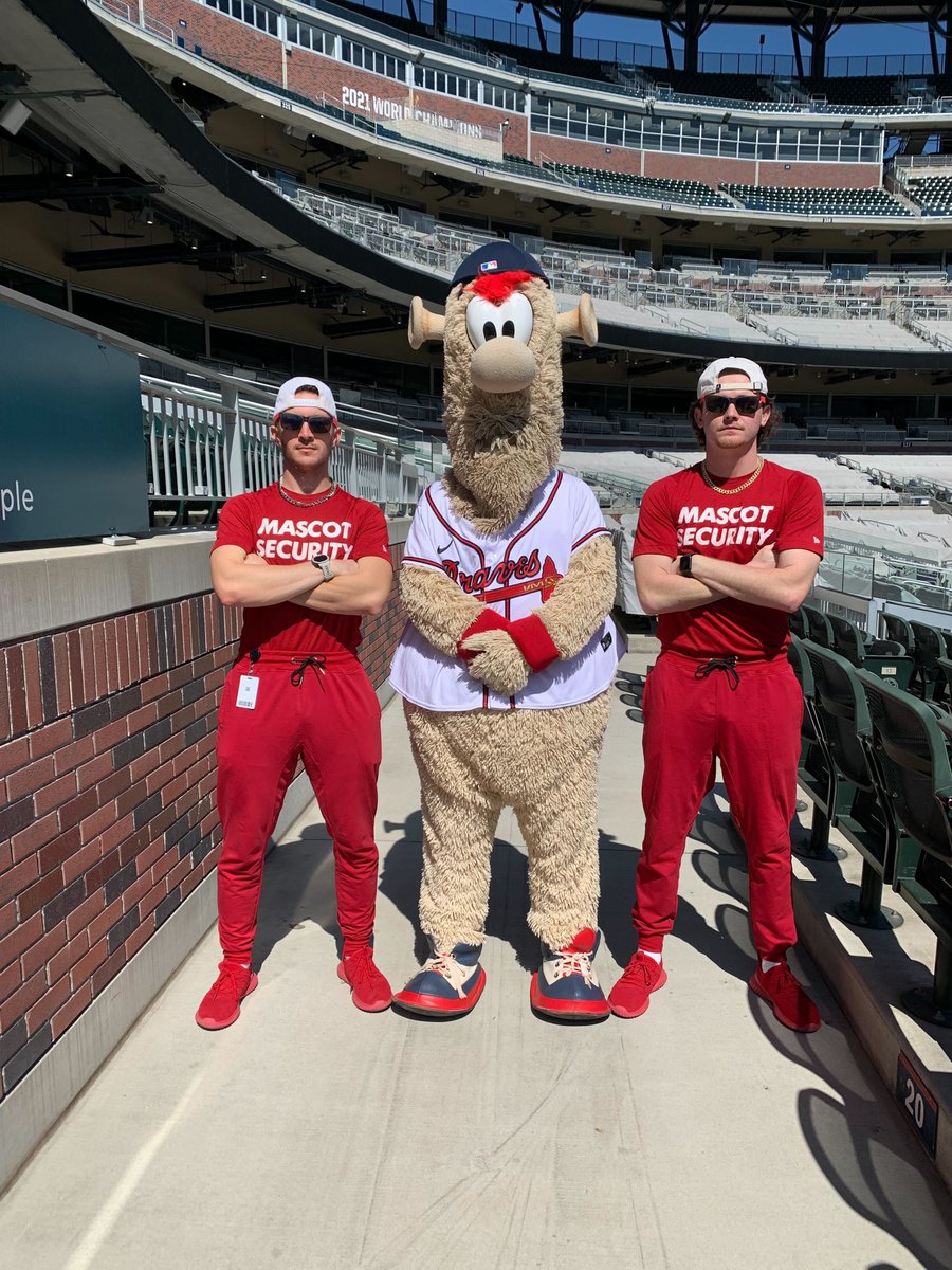 attorneyjohnfoy's tweet photo. John 🤝  Blooper

That's right. These two pals know how to have a good time. 

#johnfoy #strongarm #braves #atl #bravesatl #baseball #personalinjury #personalinjurylaw #atlantabaseball https://t.co/uDxCreqOXl