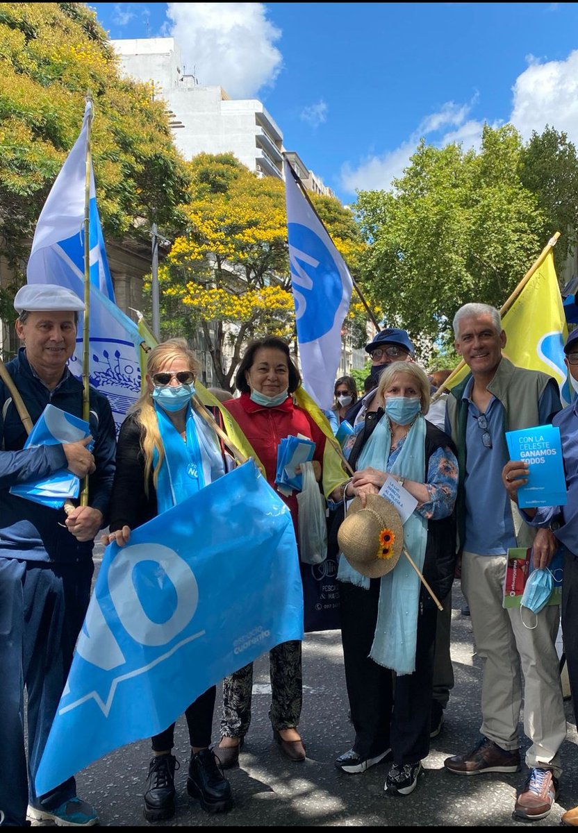 myriamsilva18's tweet photo. A un año 27M
@ESPACIOCUARENTA dimos la Batalla para #votaNOderogar la LUC SIEMPRE VIGENTE la Ley de Urgente Consideración TRAJO LIBERTAD Y transformaciones para el Uruguay que queremos el esfuerzo valió la pena Sabemos cumplir!!!!
Viva la patria...
A seguir trabajando https://t.co/p2VV0Zwf45