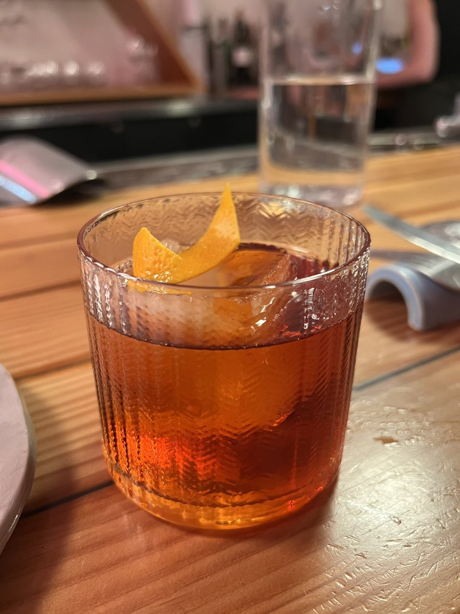 poonisms's tweet image. Dinner on Saturday at @deerandalmond in Winnipeg. Chatted with chef Kris Kurus after the meal and he was really nice guy. We’ll definitely be back! #ywg #food #ywgeats #travel #tourismwinnipeg #tourismmanitoba #latepost