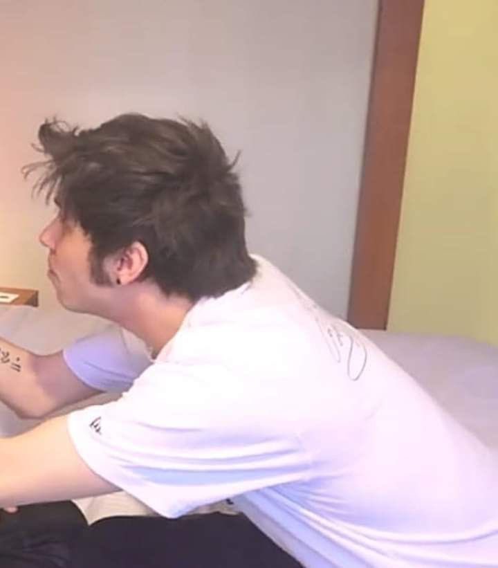 Kiaranoestaaqui's tweet photo. 🖇️Basta me aburro, me pinta abrir hilo de fts nostalgicas de auron y rubius 🖇️ https://t.co/DrHxIz8LEO