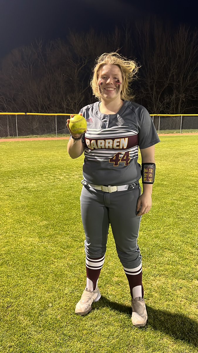 <a href="/AbbyElmore2/">Abby Elmore</a> doubles to end the game in 5 innings 13-2! <a href="/RileyReed_2024/">Riley Reed</a> had 3 hits <a href="/Katie98169055/">Katie</a> Abby <a href="/AdisonSmith05/">Adison Smith</a> 2 hits each <a href="/LizzieSmith1616/">Lizzie Smith</a> with a 💣  Trojanettes improve to 7-0 on the season! Trojanettes host Warren East in our district opener tomorrow night! #FightOn