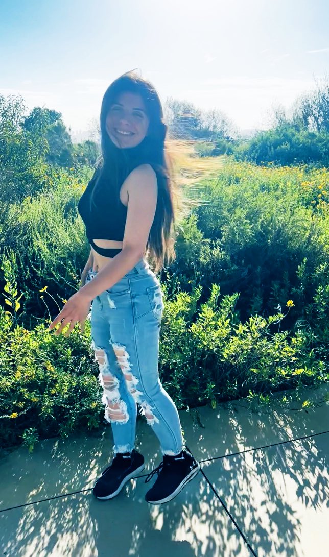 ✨Just Living Life✨ #onlyfans #onlyfansbabe #casualwear #fitgirl #longhair #young #smile #travel #adventure #pornhub #porn #freeporn #pornstar #amature #love #SanFrancisco #california #californiagirl #caligirl #upcoming #trending https://t.co/VHDdmmyGnk