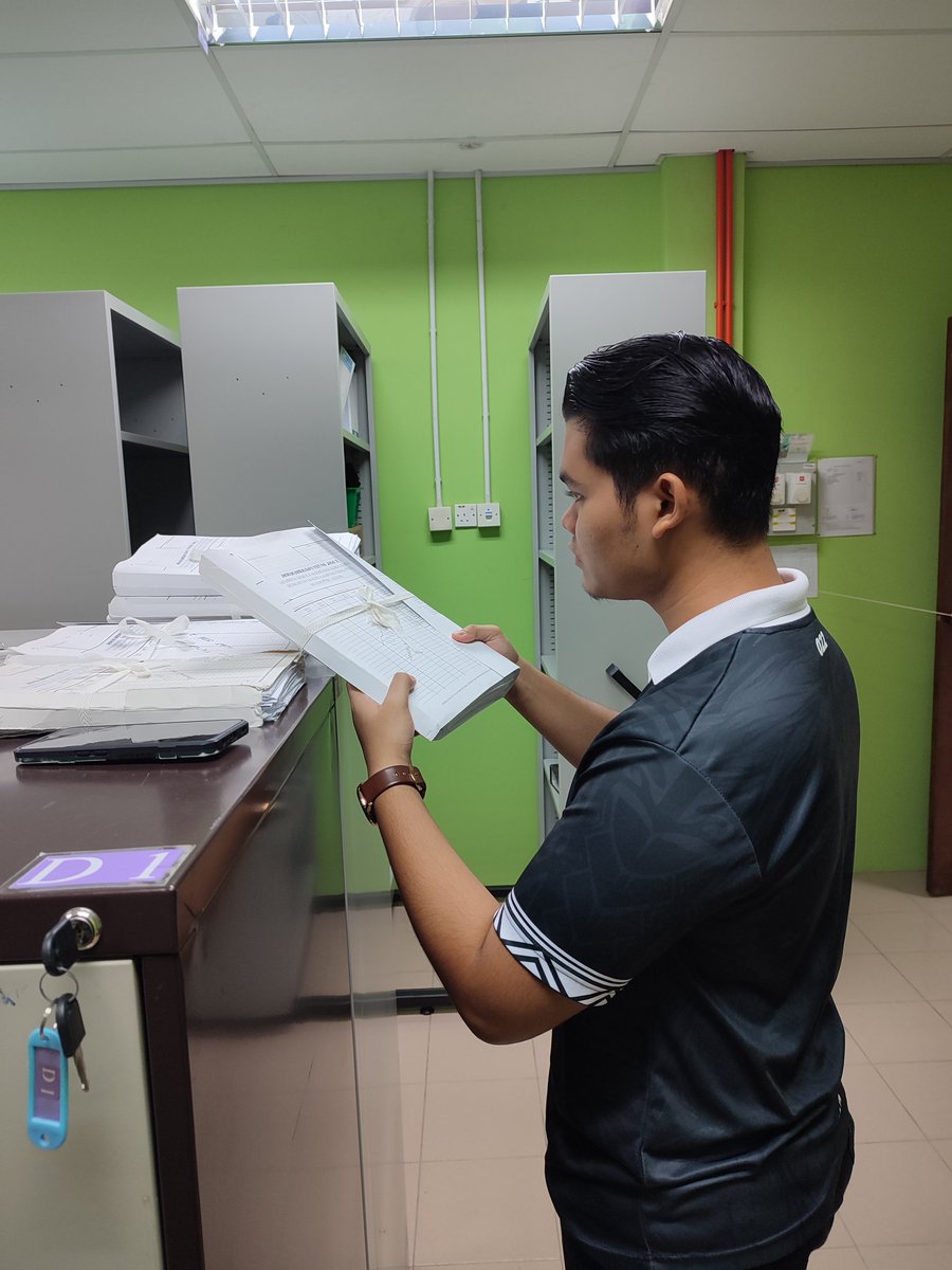 danialjkrckm's tweet photo. ISNIN : 27/3/2023
- Membantu Encik Farid utk label kandungan dokumen untuk proses audit
- Menerima tugasan daripada Encik Azizul untuk menyemak lukisan tender
@EnCiK_JM1
@JKRCKMKedah
#internfebjun2023
#ckmkedah https://t.co/PGb3M9KyFz