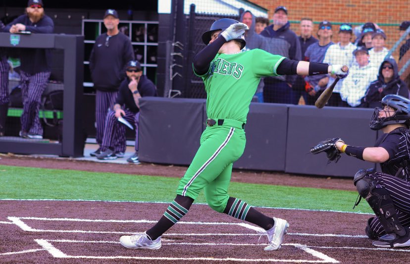 Mason 10
Lakota East 0

Final - 5 Innings

J. Hanley - W - 1-0 - 4IP 7K

Murphy: 2/3, HR, 5 RBI
Doner: 2/2, 2 RBI
Cox: 3/3, RBI, SB
Sulek: 1/3, RBI, SB

Mason travels to Lakota East on Wednesday for Game 2 of the series!