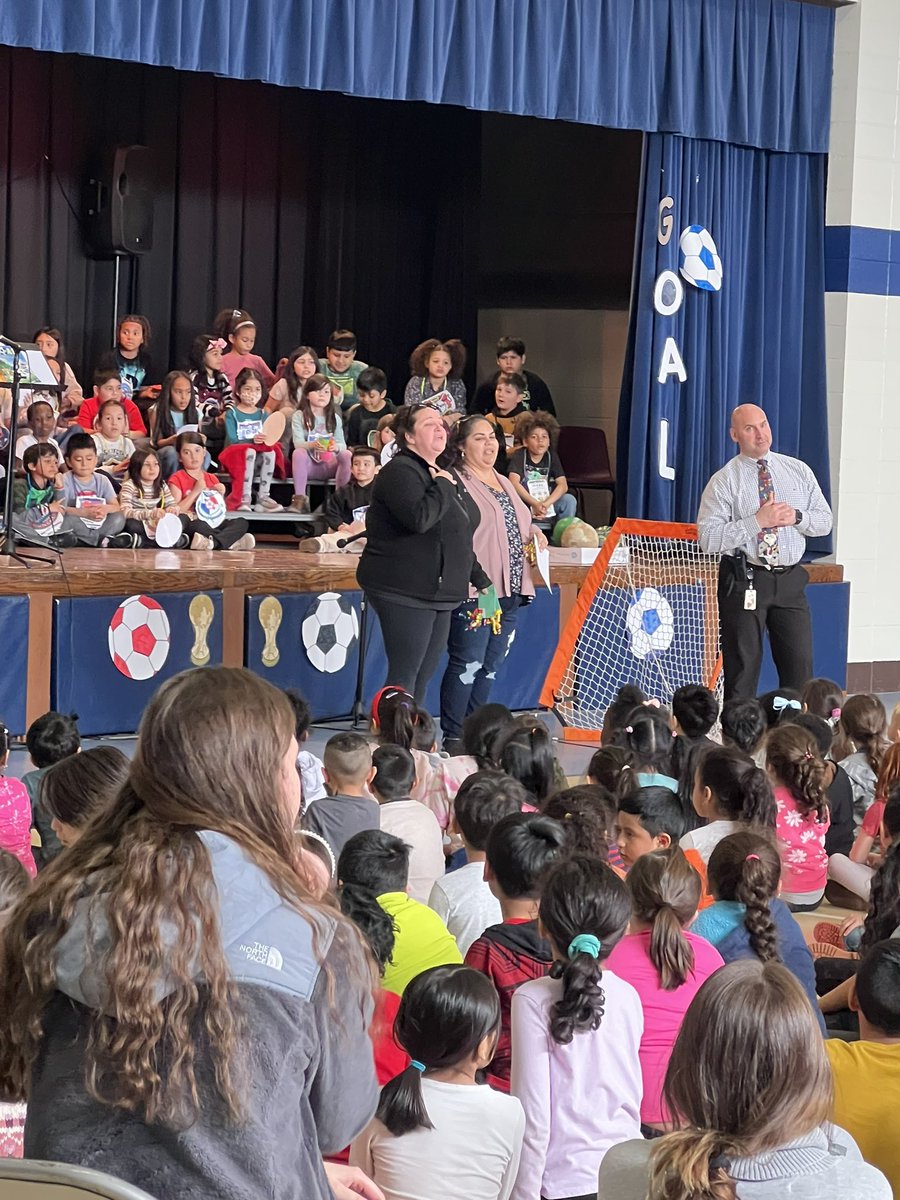 StadleyRough's tweet photo. 🎉🍩Thanks to our #STRpto for visiting and announcing the @krispykreme top sellers and top selling class @StadleyRough 🍩🎉 #STRpride #STRcares https://t.co/LKOCHH5NjA
