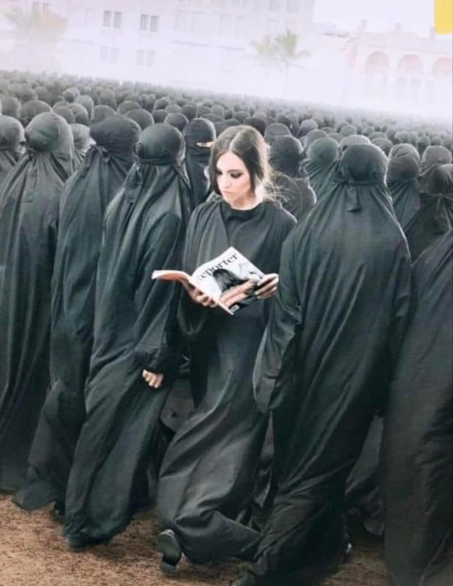 وقتی همه دارن به یه جهت میرن، بدون اون آسونترین راهه که همه تونستن برن، پس خلافشون حرکت کن. 
#مهسا_‌‌‌‌‌‌‌‌‌‌‌‌‌‌‌‌‌‌‌‌‌امینی 
#زن_زندگی_آزادی 
#مرگ_بر_خامنه‌ای_جنایتکار