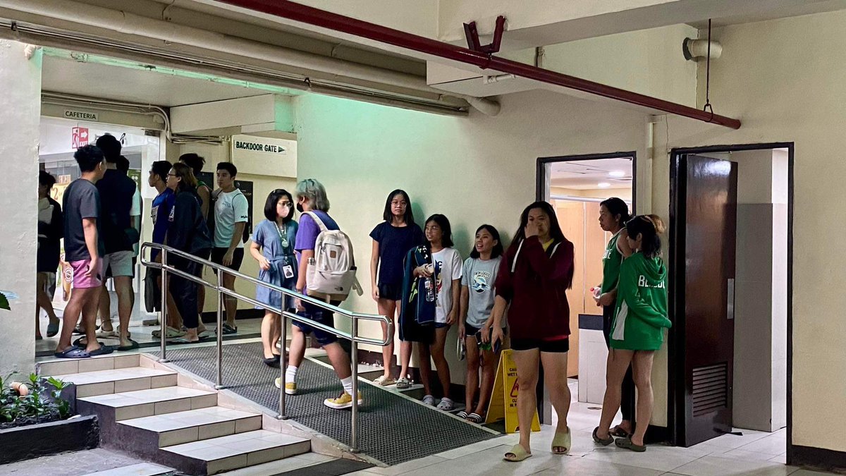TheBenildean's tweet photo. LOOK: Students and residents from the Benilde Sports & Dormitory Complex have evacuated to the Taft Campus Cafeteria due to the sudden fire along Dominga Street.
#BPCUpdates
#BeInTheKnow https://t.co/z9Vh1Fxhjy