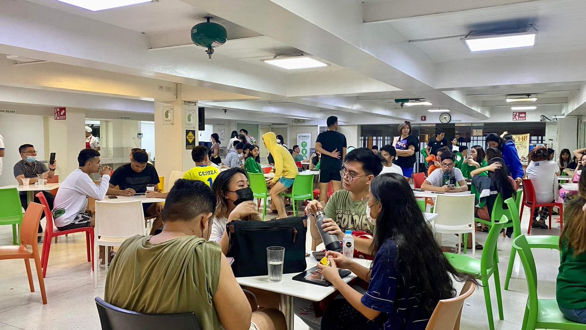 TheBenildean's tweet photo. LOOK: Students and residents from the Benilde Sports & Dormitory Complex have evacuated to the Taft Campus Cafeteria due to the sudden fire along Dominga Street.
#BPCUpdates
#BeInTheKnow https://t.co/z9Vh1Fxhjy