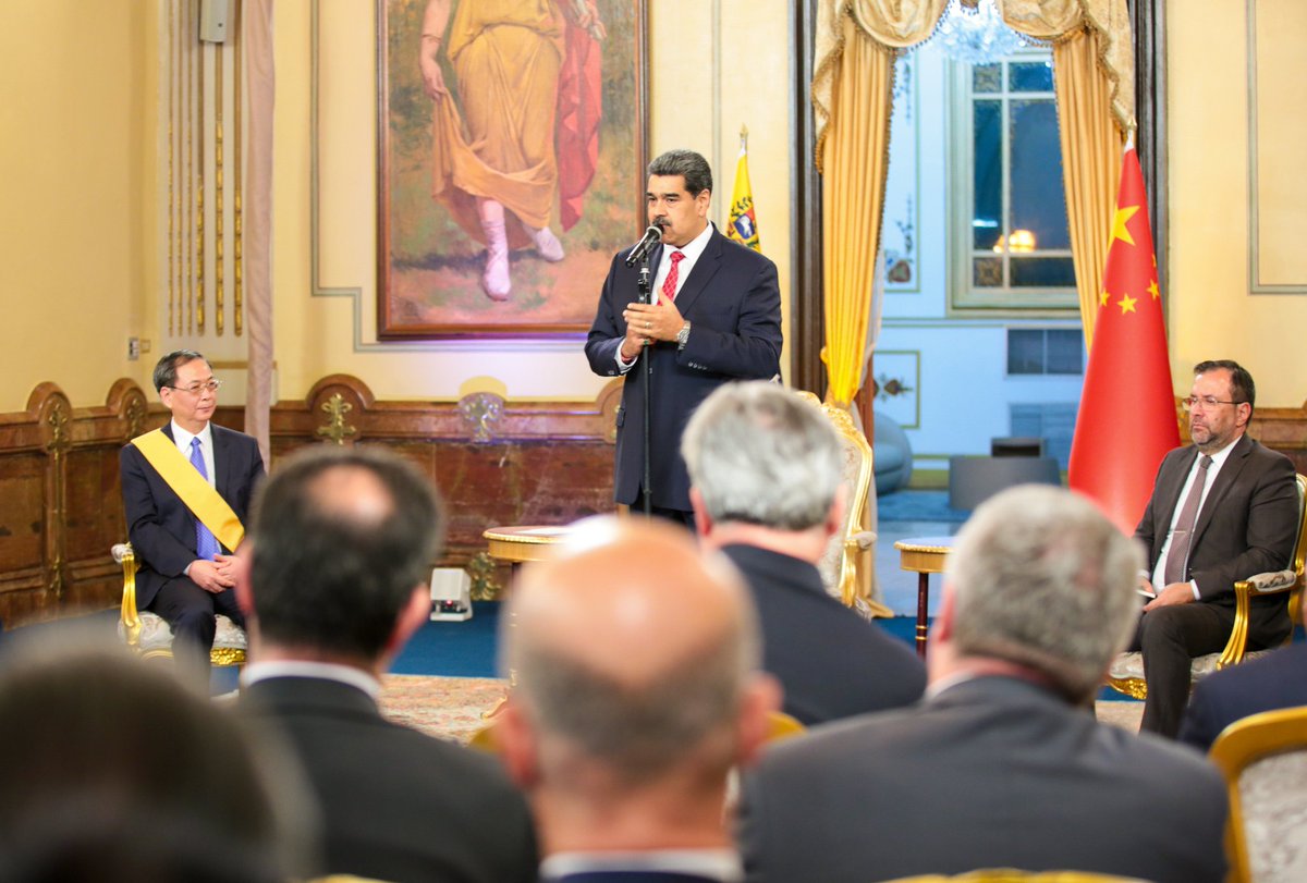 Nicolás Maduro tweet media