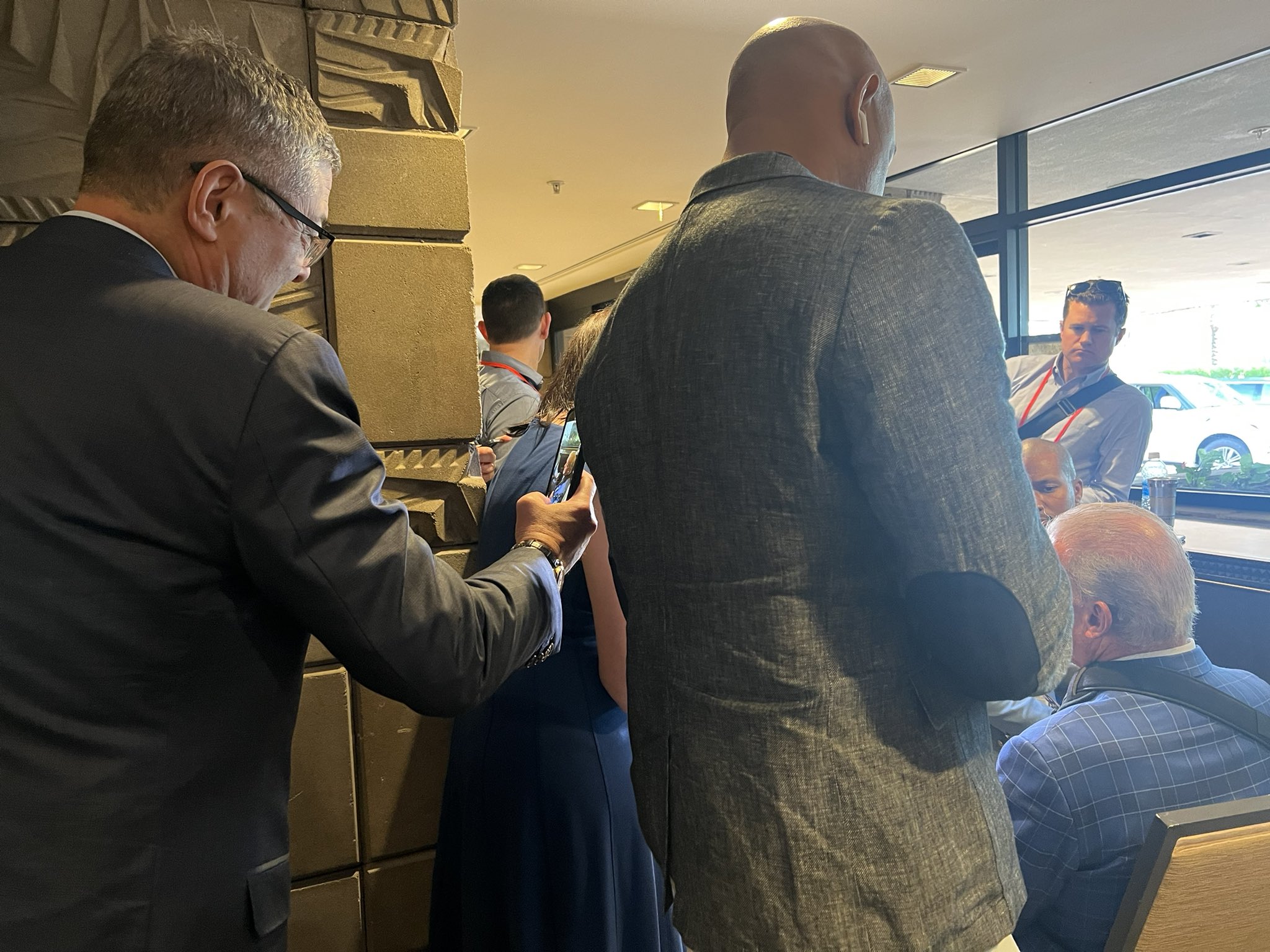 Nicki Jhabvala on X: Norm Chirite (left), an adviser to Dan Snyder and  former counsel of the Washington Commanders, videotaped part of Jim Irsay's  talk with reporters following a privilege session at