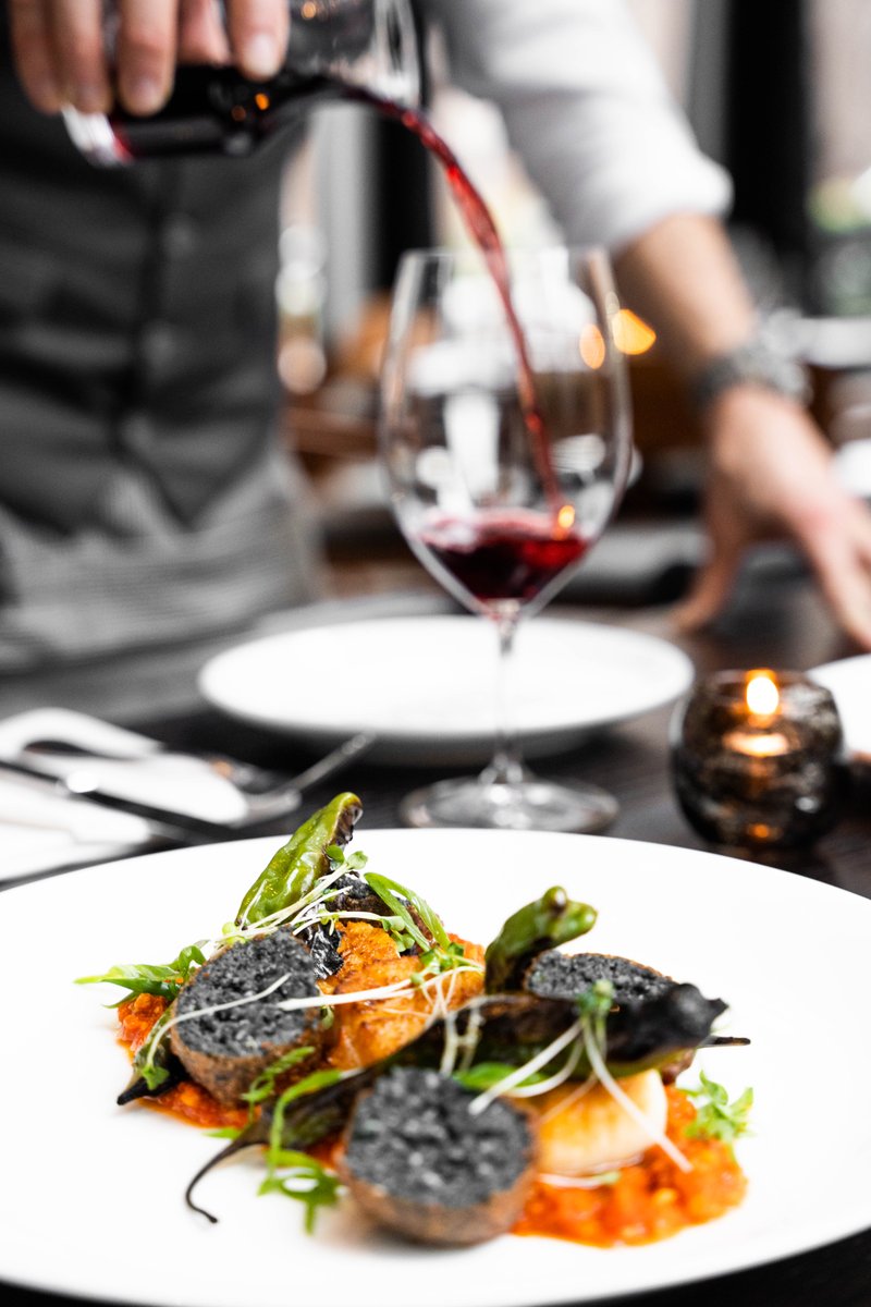 ThePRBoutique's tweet photo. Spend dinner indulging in our client @guardandgracehouston new spring menu featuring items like Maine Diver Scallops with hazelnut romesco, blue corn hush puppies. 😍

Make your reservation today!

#steakhouse #steak #food  #meat #bbq #foodie #beef #instafood https://t.co/nw6To65Gm7