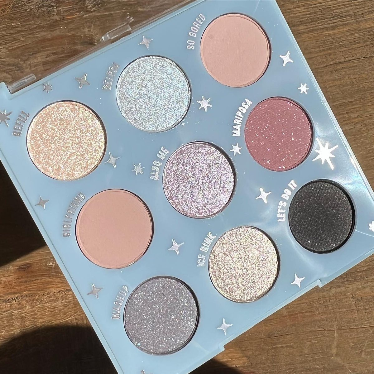 ColourPopCo's tweet image. BE TRULY ICONIC! ✨ ft. cool-toned neutrals, champagne silvery blues and mauves

Make sure to stop by @target to get this #targetexclusive 9-pan palette! 🛒

IG: rosybeautylove #ColourPopXTarget