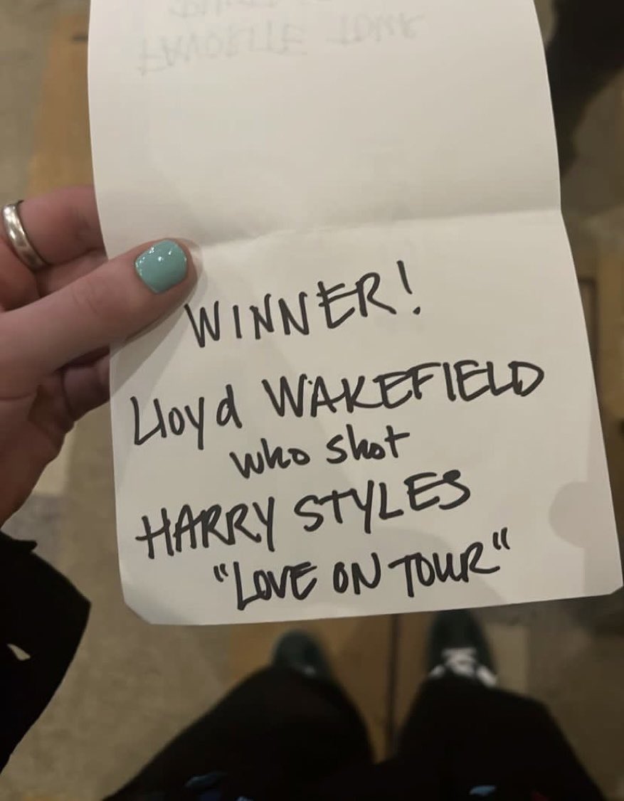 hsbandflorals's tweet photo. Haha we are not the only ones who made this wording mistake 😆

We confirm that the whole Love Band &amp; Harry Styles are doing great 🫶 https://t.co/RaoHhK04We