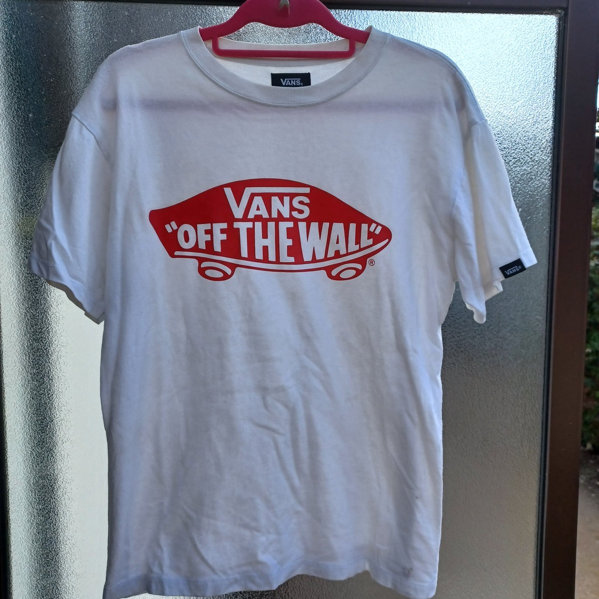 390Day's tweet photo. おはようございます٩(*´꒳`*)۶
古着屋Daysオープンしました♡
B-ONE-SOUL
ブラックTシャツ
Mサイズ
VANS
ホワイトTシャツ
Sサイズ
男女問わず(⊃ ´ ꒳ ` )⊃□ドゾッ
#古着屋 #山梨県 #Days
#BONESOUL #VANS #Tシャツ https://t.co/9IxRMtWhE6