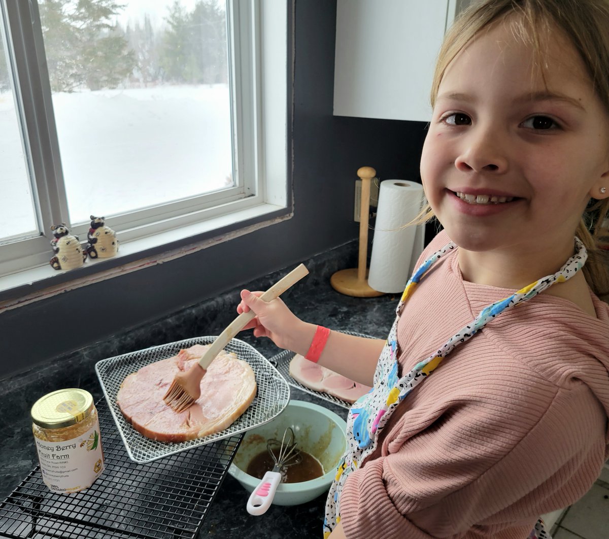 HoneyBerryFruit's tweet image. everythingairfryer.com/vortex-air-fry… has an amazing #GlazedHamSteaks recipe that was very easy for Little Missy to prepare on her own! She loves her #HamSteaks!
#yummyhoney #northernontariohoney #honeyberryfruits #honeybees #everythingairfryer