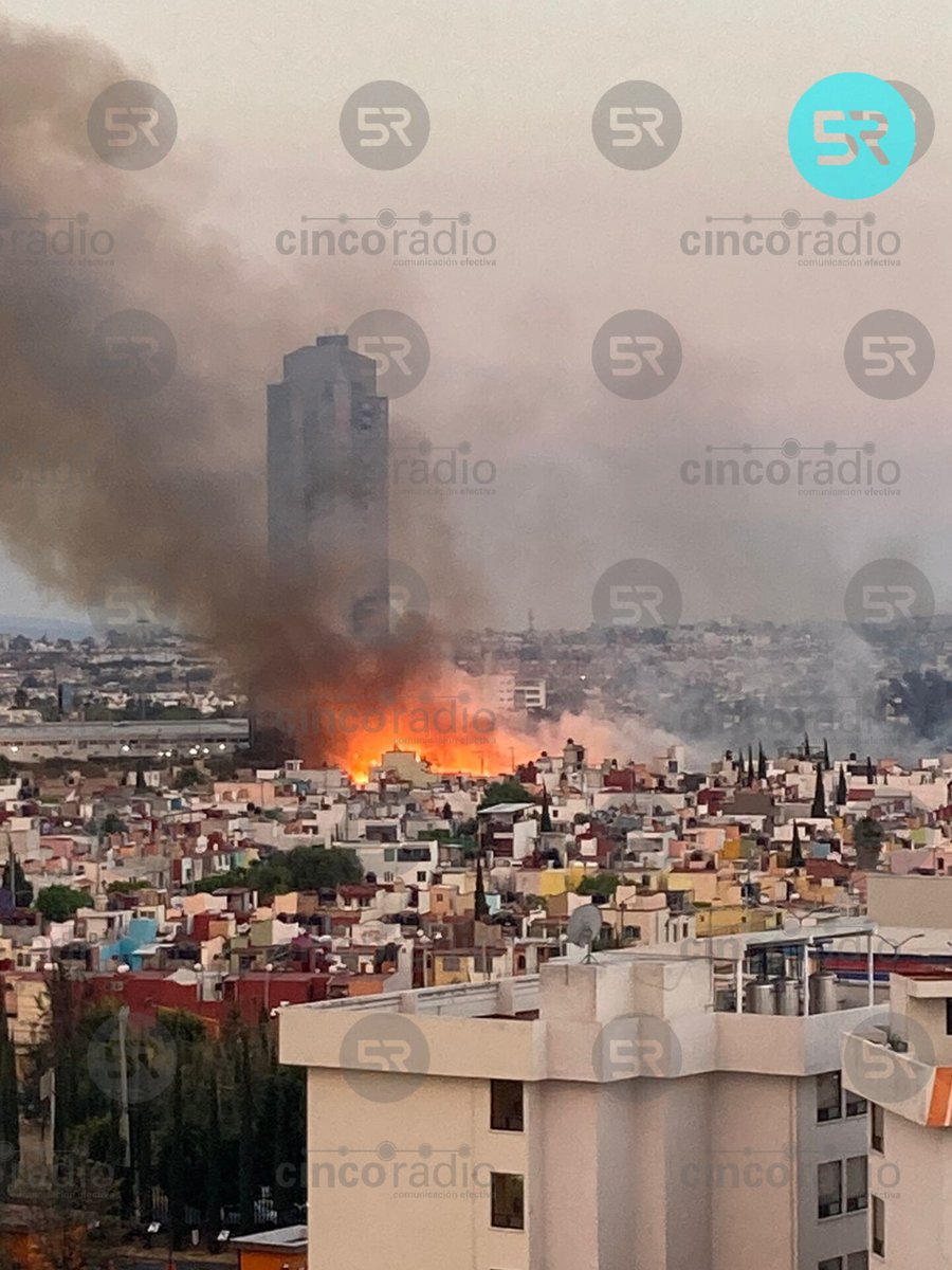 laredcincoradio's tweet photo. 🔥🚒 || #LaRedCincoRadio reporta fuerte incendio en Ciudad Judicial, #Puebla. Urge la presencia de las autoridades correspondientes. @911Puebla https://t.co/ODMfZWDt1J
