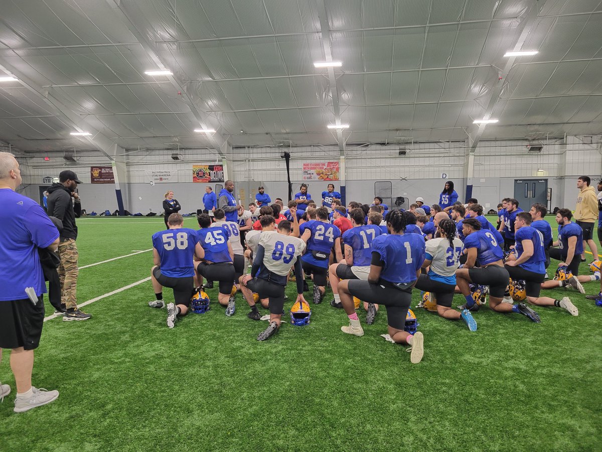 MUCrusadersFB's tweet photo. Work. #GOCru23 #CrusaderNation https://t.co/EAJTDGH39G