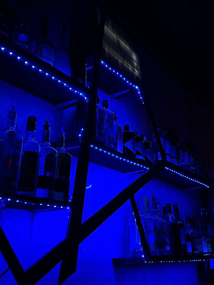 lasalamayaguez's tweet photo. Lunes de tropikaleo en tu Sala favorita 🛋🔥 https://t.co/RzWGK4BQHJ