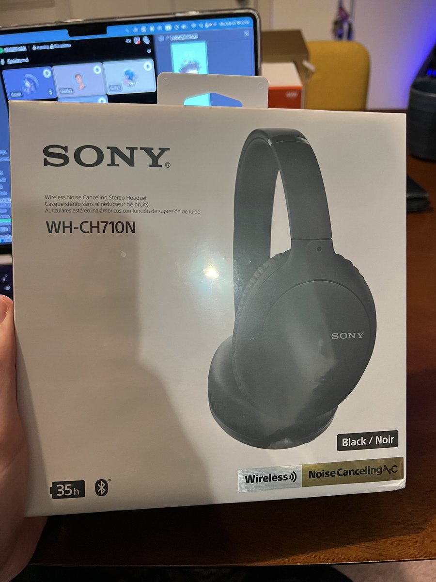 House 🦍 tweet media