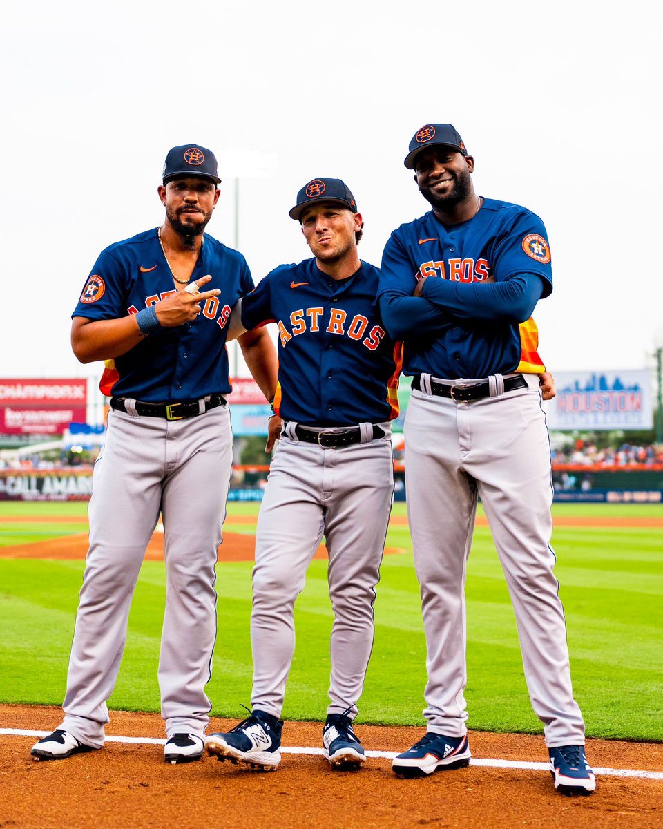 astros's tweet photo. Los Cubanos. https://t.co/pNYr1BAGtI
