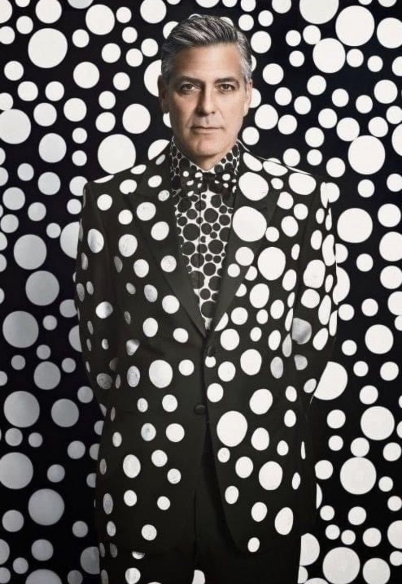 Poll:
Para votar por Colin Hello Kitty ponga un corazoncito.                                             Para votar por George Pepeado haga un retweet.                                        <a href="/DianaBeaujon/">Diana Beaujon</a> ta difícil.