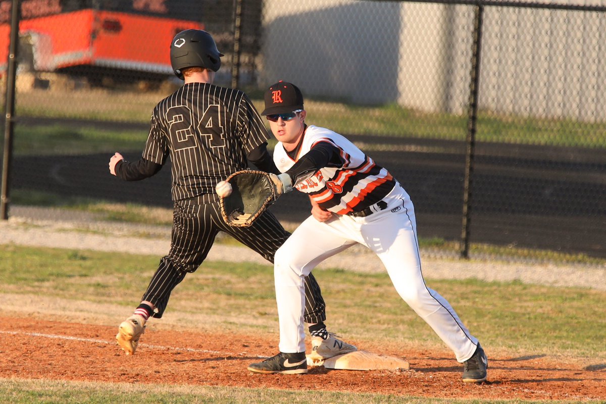 photophly's tweet photo. 16th Region Action - Fleming County at Raceland @BeaconAshland @Rams__Baseball @RacelandSchools @FCHSPride #baseball #kentucky #16thregion https://t.co/n2khkYUnsY https://t.co/gDAjIDADCE