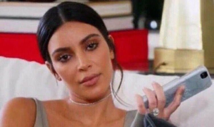 scoobydoesnt's tweet image. $100 that Jesse Palmer makes a “well that’s live TV” joke when we get sound again 

#TheBachelor #bachelor