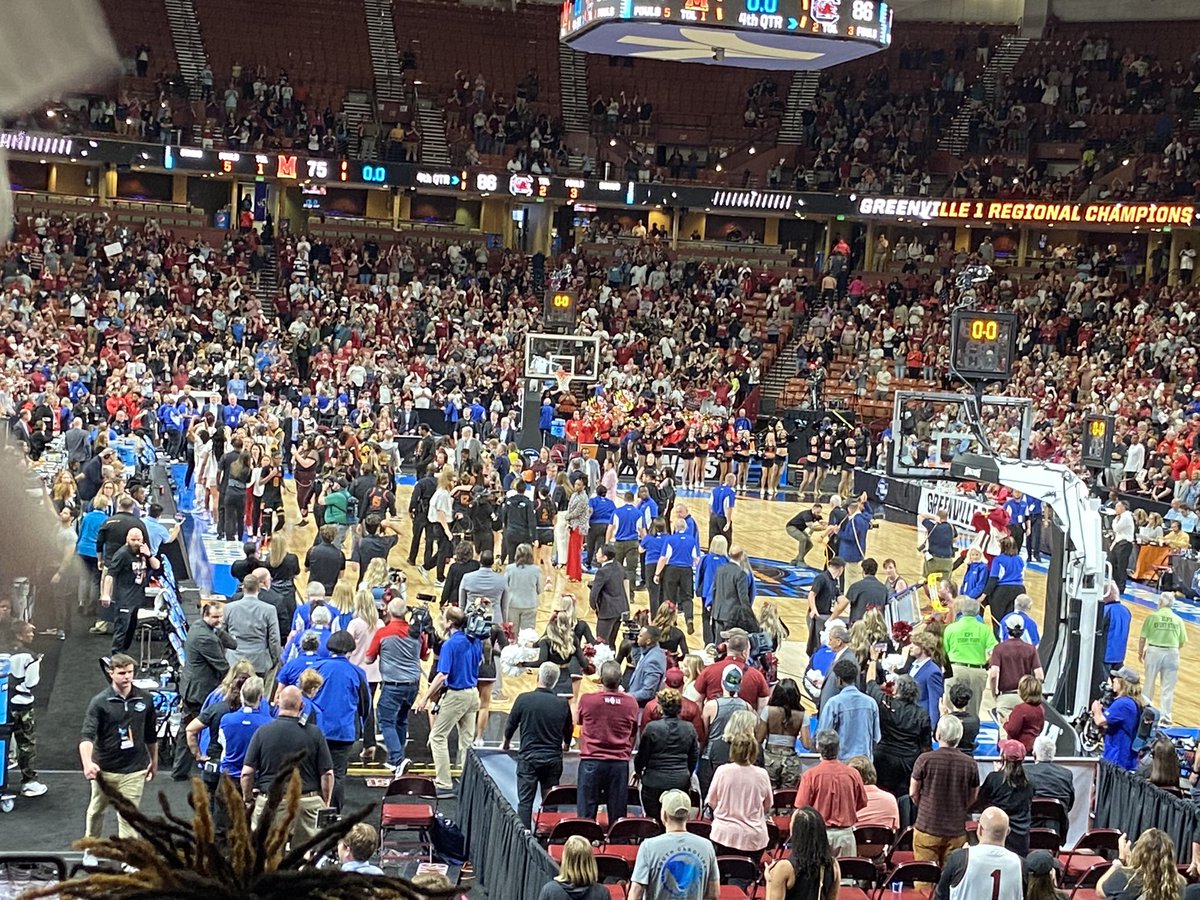 AlLeonard_EdD's tweet photo. 🏀Great win for the Lady Gamecocks! Final Four! Dallas, here we come!!! https://t.co/a5I3mGbAOR