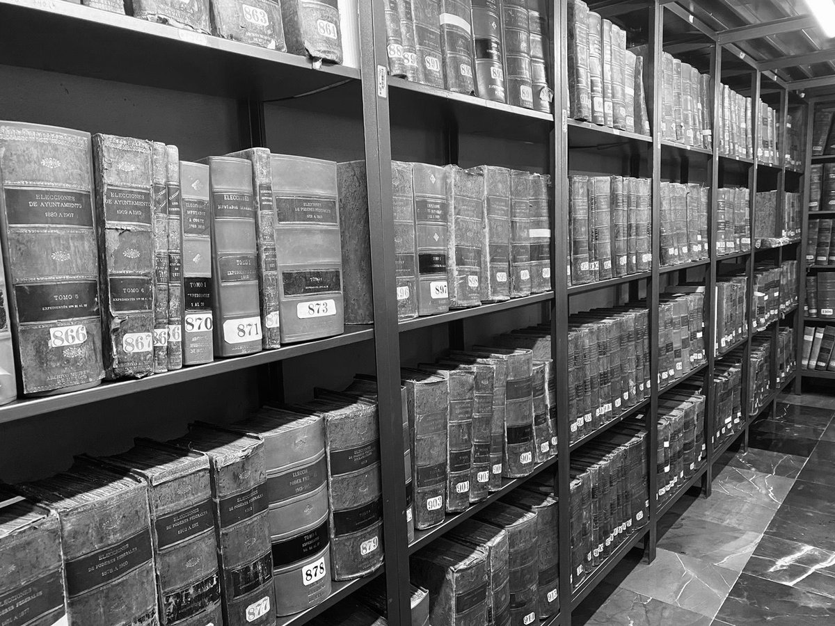 ccurieldeicaza's tweet photo. Hoy es el día Nacional del Archivista. Felicitaciones a quienes hacen posible    que en la Ciudad de México se ejerce nuestro derecho a la memoria a través de los Archivos. @CulturaCiudadMx https://t.co/KqSfiOsIoo
