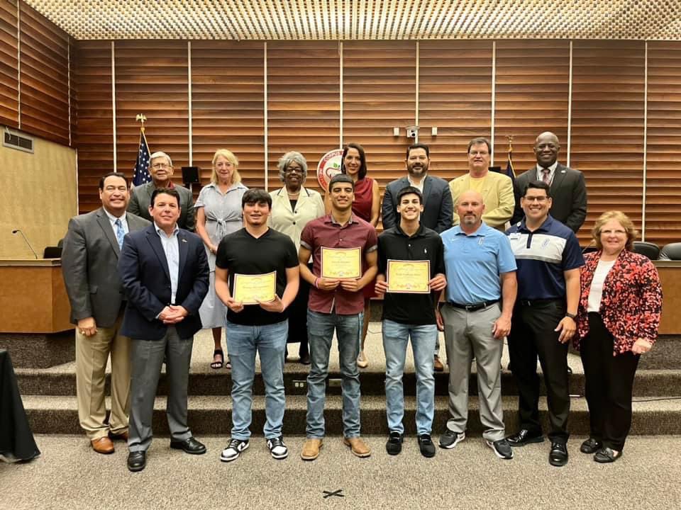 The CCISD School Board recognized these Carroll THSCA Academic/All State Football students at today's Board of Trustees meeting: Benny Hernandez, Jacob Munoz, Kyle Callejo-Soto, Jasion Juarez & Leroy Rodriguez! 🎉#TPND #CCISDproud @TheProgramCTFB @CNeatherlin @Arredondo_CHS