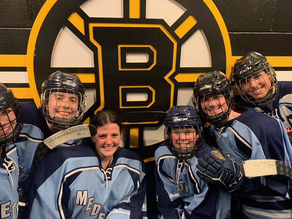 MedfieldAD's tweet photo. Thank you to the @NHLBruins and their Alumni for an amazing clinic and opportunity @tdgarden tonight celebrating Women in Sport!

@MIAA033 @MedfieldHS @JeffreyJMarsden @coachmace https://t.co/8GXWveWKNJ