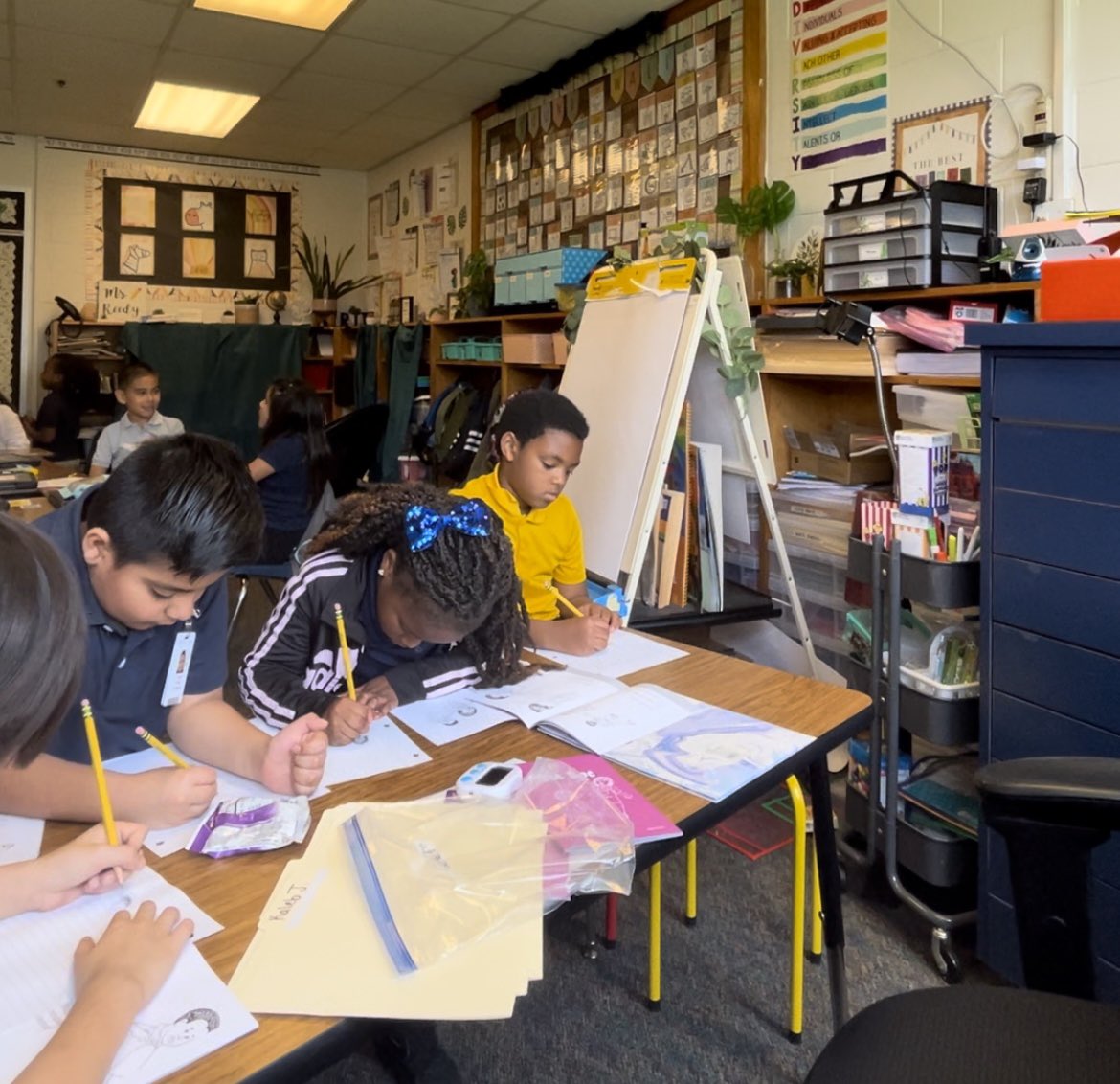 steppintheclass's tweet photo. Spending time in small groups and having fun! Thank you @LShellito for all your help in making my small groups even better than before! @ASJohnston1 #scienceofreading #literacysmallgroups https://t.co/01SwLu6iu2