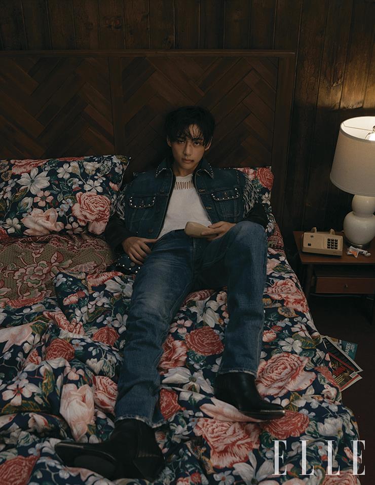 bangtantr's tweet photo. [230328] Elle Korea Website Güncellemesinden @BTS_twt V

(1/7)

#ELLExV #TAEHYUNGxELLE 

cr. verritaee https://t.co/b9BZR0DIrV
