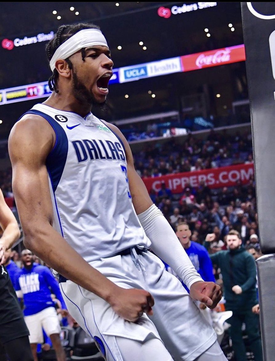 Let’s show the rook some love. RT if you love #3 💙

#MFFL