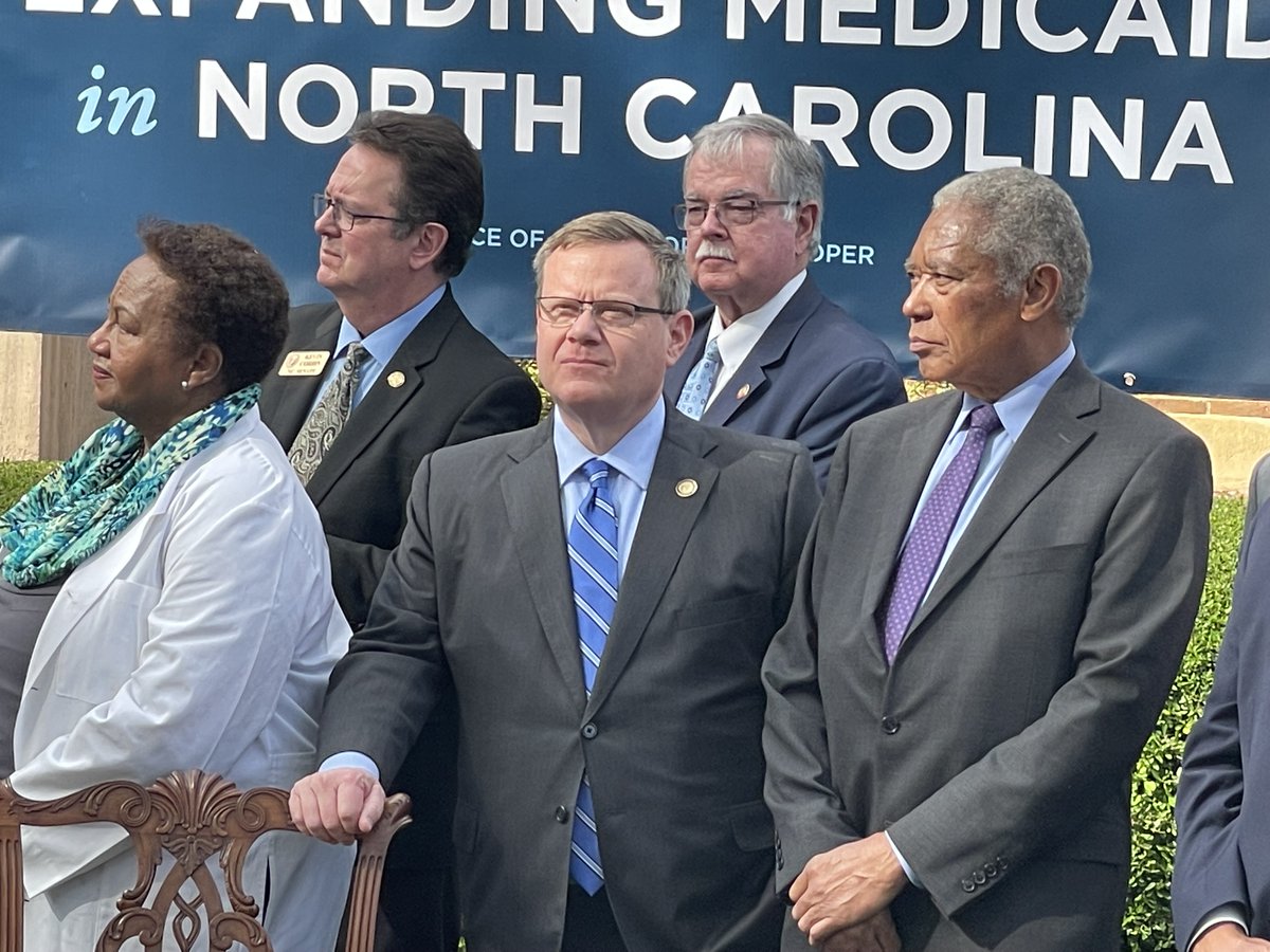 myncafp's tweet photo. A great day for our state — providing healthcare coverage to as many as 600,000 North Carolinians.  Thanks to @NC_Governor, @NCHouseSpeaker and @SenatorBerger for working together on HB76 to make this possible.  More scenes from today’s bill signing. https://t.co/bYIaVaDdrn