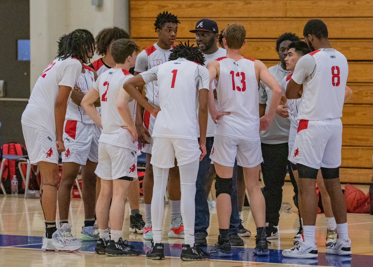 cwill823012's tweet photo. #NGShoops @academy_britt https://t.co/31zdQevUMD